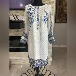 Threads & Motifs Long‎ Sleeve Embroidered Tunic Dress. Size S